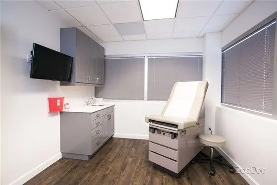 Dr. Humaira Syed. Wayne, NJ. Saddle Brook, NJ. Laser therapy. Podiatry. Foot, Ankle, Surgeon.