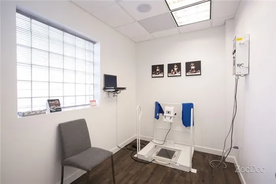 Dr. Humaira Syed. Wayne, NJ. Saddle Brook, NJ. Laser therapy. Podiatry. Foot, Ankle, Surgeon.