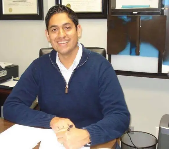 Dr. Hector Martinez Chiropractor in Schaumburg 