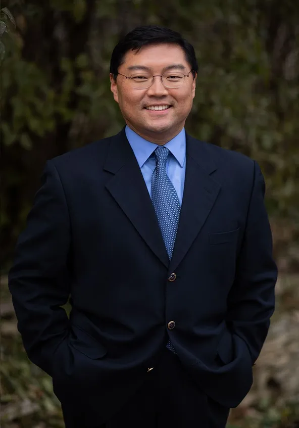 Dr. Woojin Kwon, DDS