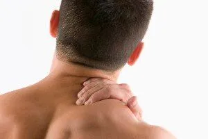 man_with_neck_pain_200_300.jpg