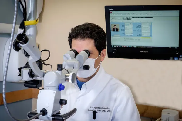 Dr. Sarkis Microscope