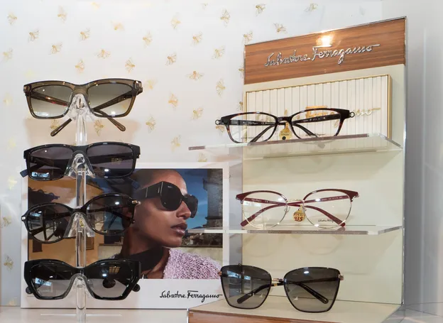 eyeglass