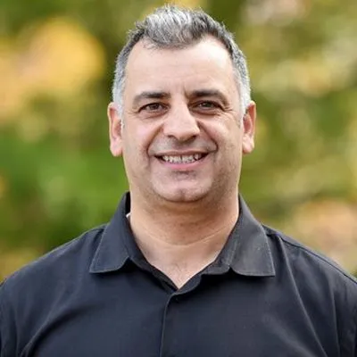 Dr. Moutaz Abdeen - Dentist Alexandria, VA