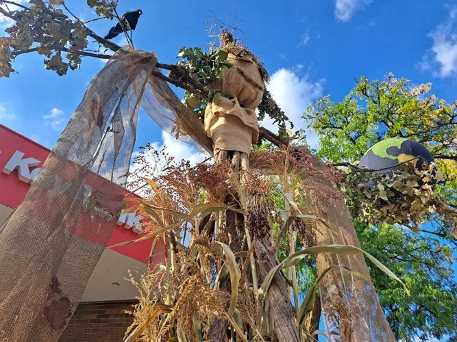 2025 Saline Scarecrow Contest Entry #8 The Boyless Family