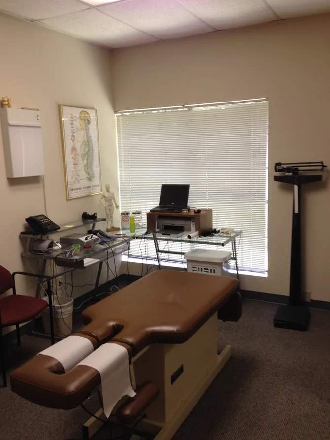 chiropractic table