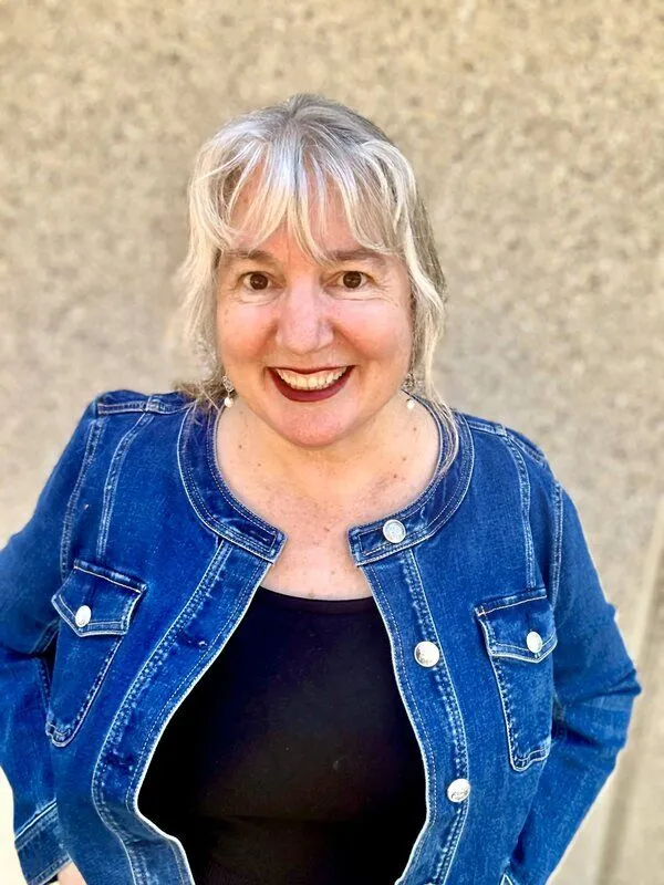 Deb Torres: Licensed Clinical Social Worker in barrington il