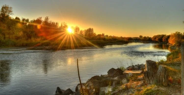 river_sunset.jpg