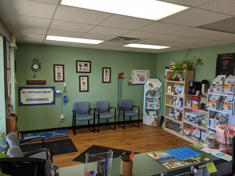 Lake Lansing Road Animal Clinic