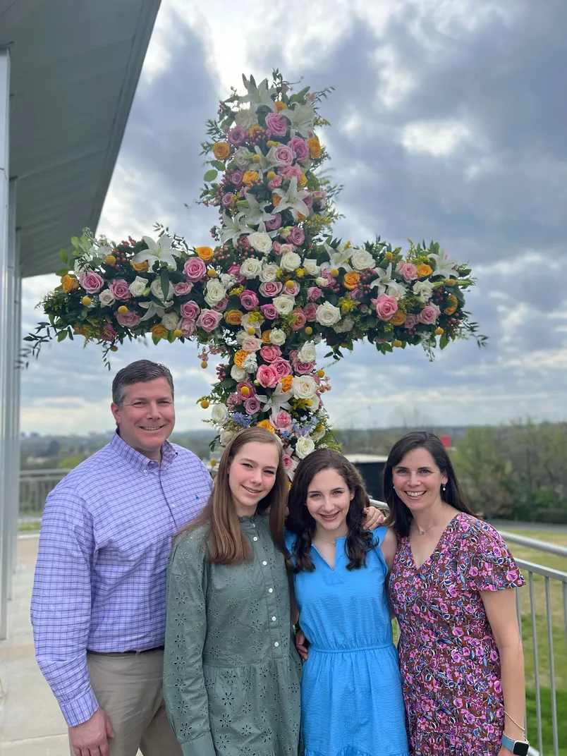 Dr. Hancock, his wife Courtney and their twin girls Hadley and Ellaree (14).