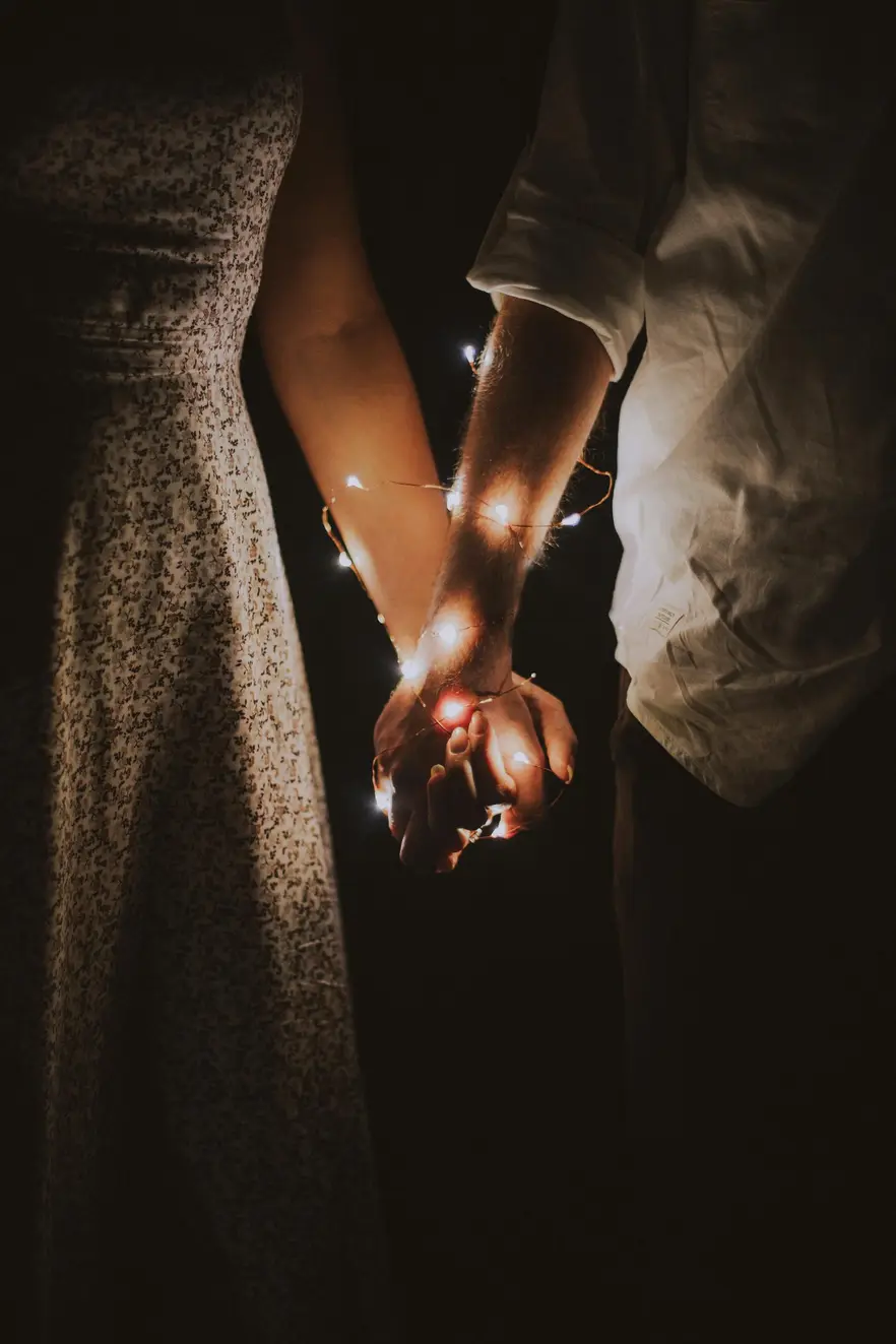 holding hands lights