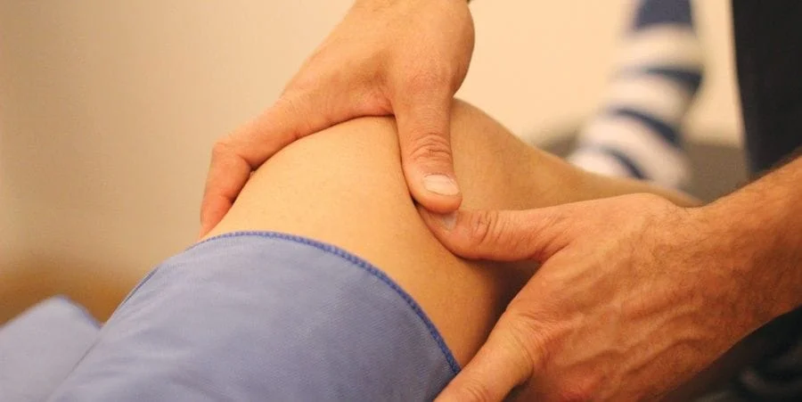 Active release techniques NYC can help prevent and heal knee injuries quickly an effectively without the use of pain medication. Our sports therapy clinic in NYC provides Active Release Techniques (ART) to patients in Soho Manhattan