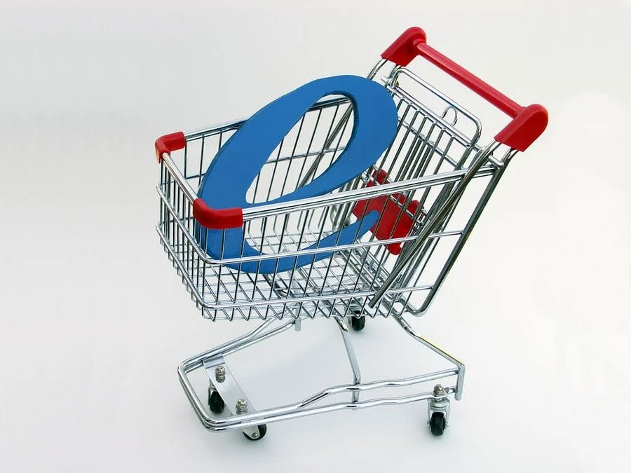 bigstockphoto_E_commerce_Shopping_Cart_side_523967.jpg